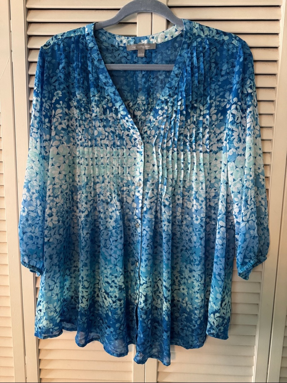 NY Collection Blue Ombre Floral Pintuck V-Neck Blouse